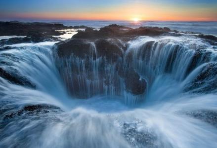 hypnosis waterfalls2.jpg